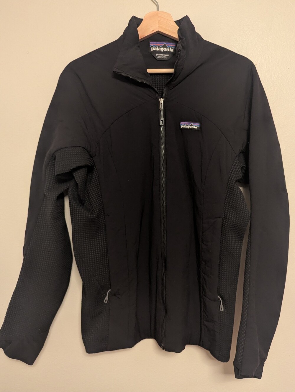 Patagonia Women's Nano-Air Light Hybrid Jacket - Picture 2 of 8
